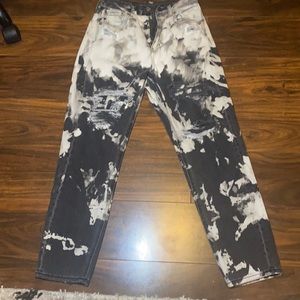 Size 2 black/white American Eagle mom jeans